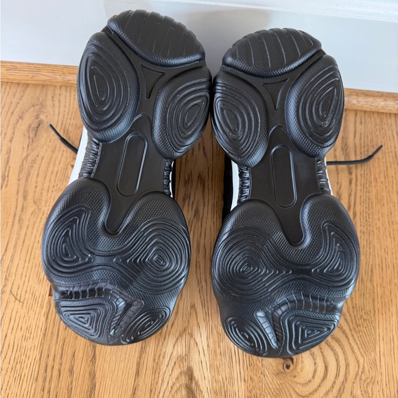 Tallure Platform Sneakers - Picture 5 of 10